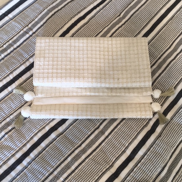 Opalhouse Table Runner - Pom Tassel - Picture 2 of 5